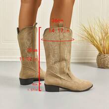 1 par de botas elegantes y de moda para mujer, botas occidentales bordadas de color caqui, botas occidentales bordadas de tacón alto, botas vaqueras bordadas con estilo, botas planas de media pantorrilla con slip-on para otoño/invierno, fiesta - Caqui - Ver 8