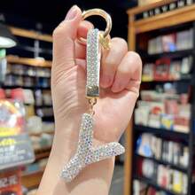 1个闪亮水钻字母钥匙扣，26个字母闪亮汽车钥匙圈挂件，个性化钥匙扣，女士包包挂件，圣诞礼物，情人节礼物，包包挂件，汽车配件，送给老师、朋友、姐妹的礼物创意