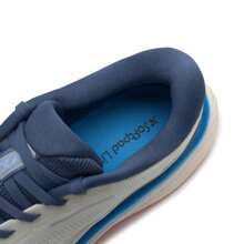 XTEP أحذية الجري للرجال 2000 كم 3.0 بلس، من نسيج مبطن مريح للقدم، أبيض بحري/أزرق رملي