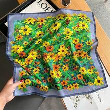 Foulard e sciarpe quadrate da donna