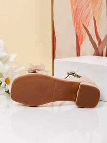 Summer Square Toe Square Heel Floral Decor Sandals Girls High Heel Dance Shoes Student Performance Daily Activity Sandals - Apricot - View 3