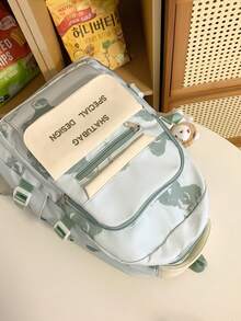 ¡Aquí llega la tormenta de ternura! Esta mochila impresa con dibujos animados súper adorable ofrece múltiples opciones de color, desbordando un encanto infantil. Con su diseño de espacio tridimensional, organiza fácilmente los libros de texto y los artículos varios, mientras que los lindos colgantes le dan un toque juguetón. La gran capacidad la hace perfecta para la vida en el campus y las salidas, combinando practicidad y atractivo visual: ¡un imprescindible para los estudiantes! - Mochila estampada - Ver 10