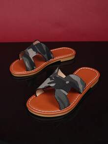 1 双幼儿/儿童时尚迷彩面料圆头一脚蹬柔软沙滩拖鞋，简约设计，可爱校园风格，适合男孩和女孩，日常休闲，旅行，室内，夏季新品