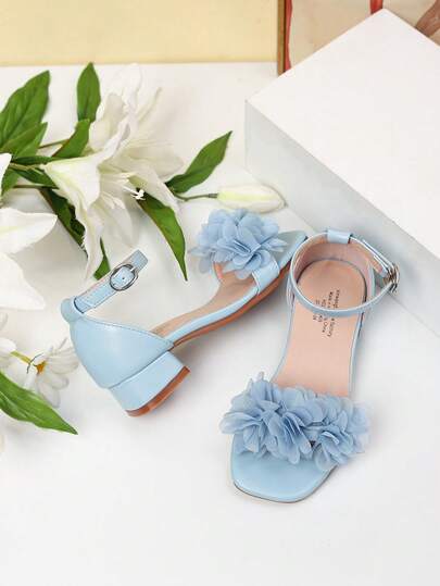 1 par Zapatos nuevos de verano para niñas, sandalias con decoración floral, hebilla y tacón cuadrado, zapatos de tacón alto para baile y uso diario de estudiantes, frescos, elegantes y gráciles