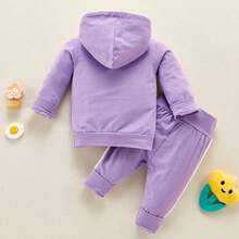 Conjunto Deportivo de Primavera y Otoño para Recién Nacida, Sudadera con Capucha y Manga Larga con Estampado de Letras + Pantalones, Ropa de Moda para Bebés Niña (2 Piezas) - Morado - Ver 2
