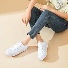 White Platform Sneakers For Women, Low Top Canvas Shoes - 白色單色 - 查看 5