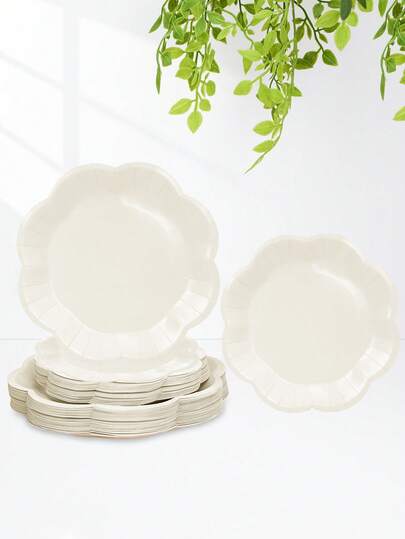 10pcs/20pcs/50pcs Ivory Scalloped Paper Plates Party Supplies Cream Paper Party Decorative Plates Table Decorations For Cake Dessert Dinner Babe Shower Wedding Birthday Party Supplies