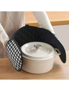 1pc Heat-Resistant Houndstooth Oven Mitt – Seamless One-Piece Kitchen Glove For Pot & Bowl Holding, Baking, Cooking & Microwave Use. Available In Black, White, Burgundy, And Blue. - Multicolor - View 8