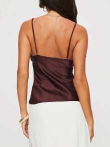 Sedessea 女式侧开系带 V 领缎面吊带背心上衣，镂空设计适合音乐节、辣妹海滩度假拍照、夏季休闲日常穿着 - 紫紅色 - 查看 3