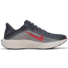 Nike 男士跑步鞋，透气舒适，户外公路跑运动鞋，运动休闲旅行鞋，ZoomX 泡沫中底，缓震支撑，经久耐用，训练鞋，PEGASUS PLUS - 煤黑/亮深紅/淺煙灰 - 查看 5