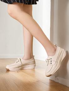 Sepatu Sneakers Kasual Sol Tebal Baru untuk Wanita, Model Low Top Bertali, Ringan, Nyaman, Serbaguna, Anti Selip, Tahan Lama, Musim Semi dan Gugur - Krem - View 5