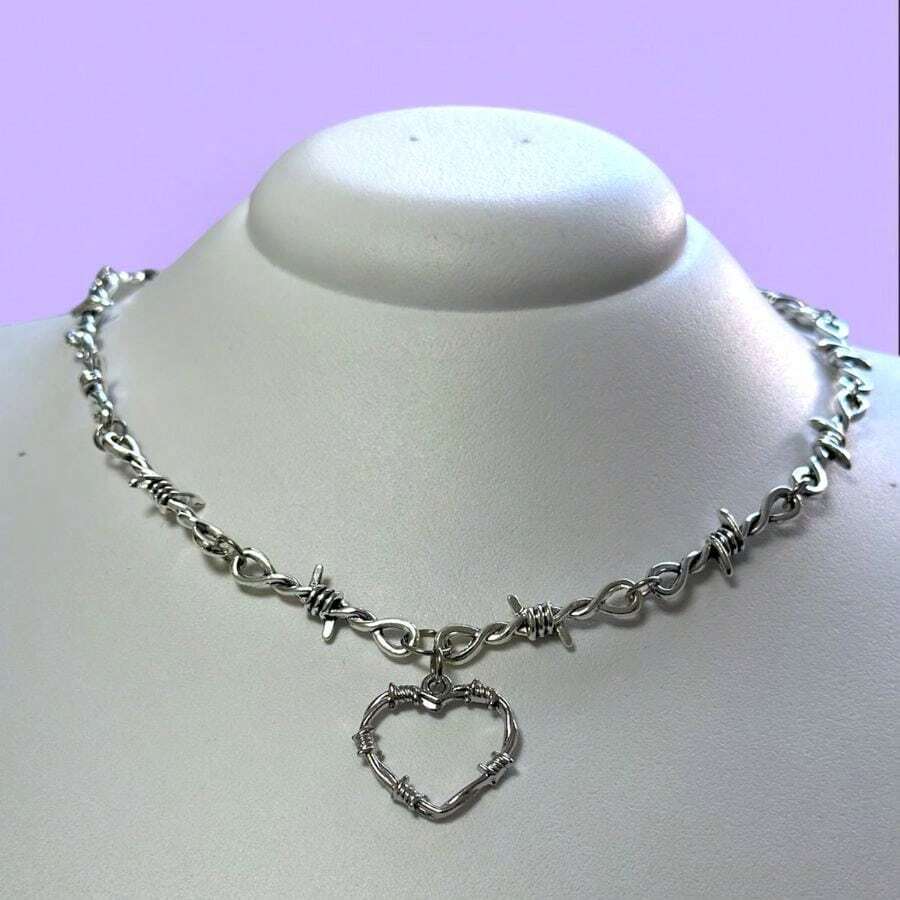 Iron Heart Choker With Barbed Wire Women's Choker Hip-Hop Style Gothic Punk Barbed Wire - 銀色 - 查看 1