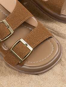 儿童时尚拖鞋，夏季新款简约复古风格女童沙滩凉鞋，男童休闲软底户外淋浴系带拖鞋，适合大童