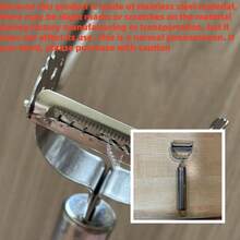 1个不锈钢双刃蔬菜切丝器 - 多功能切丝器、切碎器和土豆切片器，厨房工具，适合家庭烹饪，可切胡萝卜、茄子、土豆等。不锈钢多功能果蔬削皮器 - 高效厨房切丝工具，可刨丝、擦丝和刮削，适用于土豆、葫芦等。 - 易于使用的厨房小工具和宿舍必备品，颜色随机。 - 銀色 - 查看 13