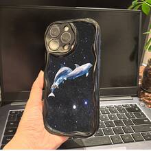 Funda para teléfono 1 funda para teléfono S > X/ 11/ 12/ 13/ 14/ 15/ 16 Pro |   Funda para teléfono Wave |   Chicas y hombres lindos |   Diseñado con delfines cósmicos nadando en una noche estrelladaTeléfono ultradelgado y liviano - transparente - Ver 4