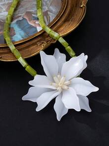1件誇張風格白色花朵手工串珠女款個性化吊墜花卉派對項鍊，四季皆宜休閒優雅仿真花項鍊 - 白色 - 查看 4