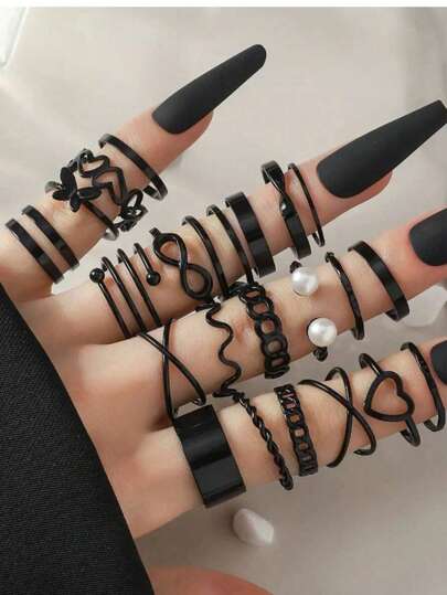 Set de 22 piezas de anillos con diseños de corazón hueco, mariposa y trenzado
