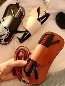 1 bolsa para óculos de pescoço, estojo para óculos, bolsa de couro sintético estilosa, suporte protetor fofo para óculos de sol, organizador portátil para óculos de viagem, capa protetora macia para óculos/óculos de sol, leve e compacto, acessório moderno, ideia de presente, armazenamento para óculos resistente a arranhões, perfeito para atividades ao ar livre, escritório, praia, carro, bolsa, academia e uso diário. Acessórios essenciais para viagem, bolsa de viagem, férias, volta às aulas, material escolar, óculos de sol feminino. - Multicolorido - Ver 4