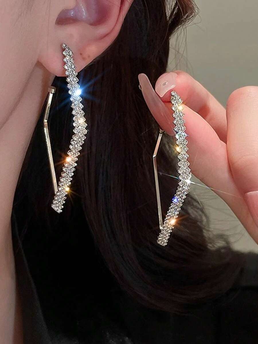 A Pair Of European And American Fashion Dazzling -Shaped Ring Earrings. - Silver - View 1