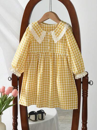 年轻女孩甜美可爱风格格纹印花梭织面料蕾丝花边领长袖秋季连衣裙