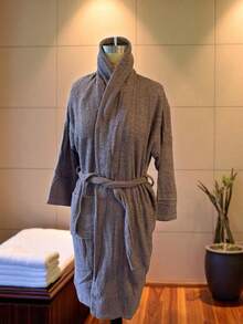 Made In Turkey %50 Cotton %50 Polyester Bathrobe – 320g Lightweight & Durable – Available In Sizes S M L XL – Unisex Design - Purple - View 2