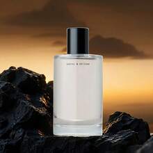 SANTAL & VETIVER Body And Hair Fragrance Mist For Women & Men - Fresh Woody Scent With Sandalwood & Vetiver Essential Oils, 10-20% Concentration, Alcohol-Based, 100ml/3.4fl.Oz, Unisex Fragrance, Sophisticated Bottle, Alcoholbased Spray - 無色 - 查看 2