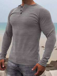 Camiseta interior de manga larga con cuello Henley, de unicolor y casual, versátil y cómoda, de tela suave para todas las estaciones, otoño - Gris Claro - Ver 3