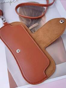 1 bolsa para óculos de pescoço, estojo para óculos, bolsa de couro sintético estilosa, suporte protetor fofo para óculos de sol, organizador portátil para óculos de viagem, capa protetora macia para óculos/óculos de sol, leve e compacto, acessório moderno, ideia de presente, armazenamento para óculos resistente a arranhões, perfeito para atividades ao ar livre, escritório, praia, carro, bolsa, academia e uso diário. Acessórios essenciais para viagem, bolsa de viagem, férias, volta às aulas, material escolar, óculos de sol feminino. - Multicolorido - Ver 3