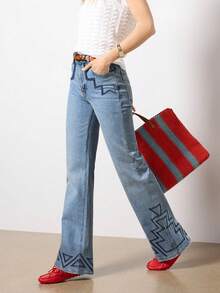 Jeans acampanados bordados y lavados con ajuste Elastic, adecuados para usar y desgastarse todos los días, para mujeres