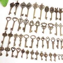 46pcs Mix Vintage Skeleton Keys Pendants, Filigree Steampunk Keys Antique Bronze Keys Charms Pendants, Jewelry Findings Making Accessory For DIY Necklace Bracelet