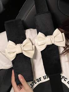 1pc/2pcs Car Shoulder Protection Cover With Bow Decoration Interior Seat Belt Cushion Shoulder Protection Cover - Black and White - View 3