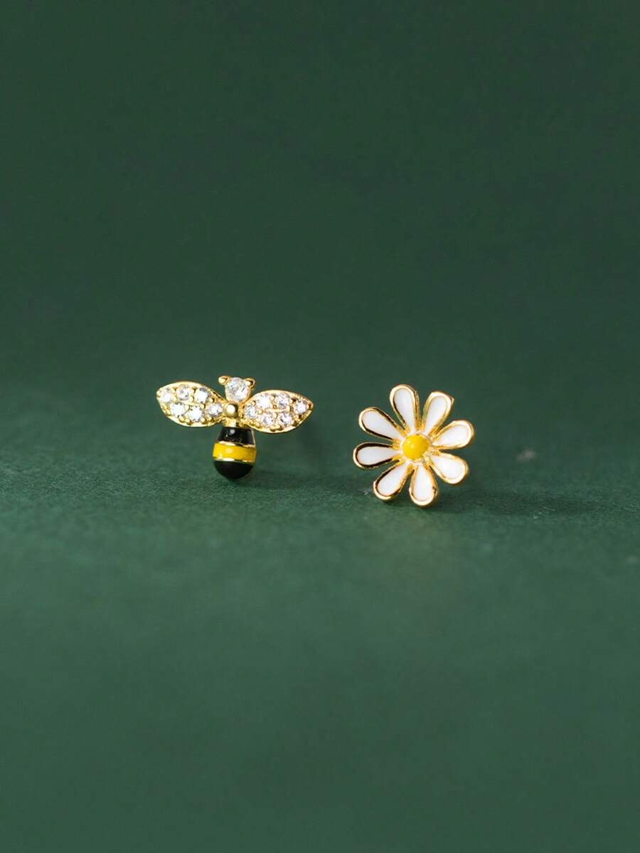 1 Pair S925 Sterling Silver Simple Personalized Korean Style Rhinestone Bee & Daisy Stud Earrings For Women - one-size - View 1