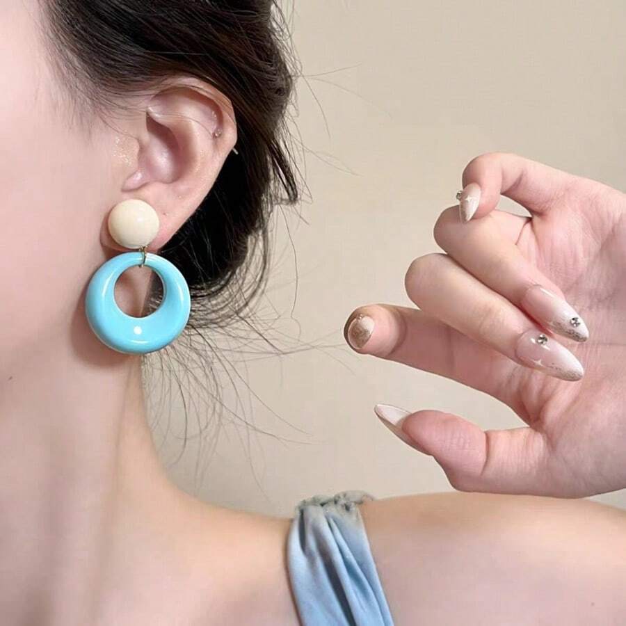 1 par de pendientes de aro con diseño de círculo de resina y bloques de color, pendientes de aro ideales para usar en la playa y en la calle