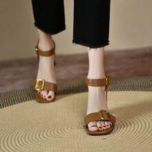 Brown Vintage Sandals For Women 2025 – Block Heels For Elegant Summer Outfits