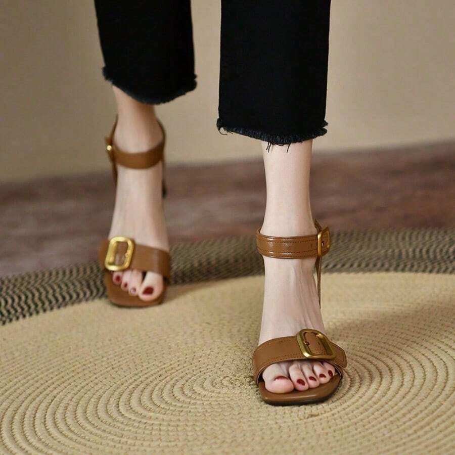 Brown Vintage Sandals For Women 2025 – Block Heels For Elegant Summer Outfits