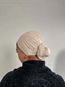 1 buah Hijab Instan Klasik Wanita Warna Polos, 3 Cara Pemakaian Berbeda, Jilbab Elastis Serbaguna & Praktis, Kain Modal Lembut, Nyaman untuk Pemakaian Sehari-hari, Olahraga, Yoga, dan Pakaian Lainnya - Aprikot - View 3