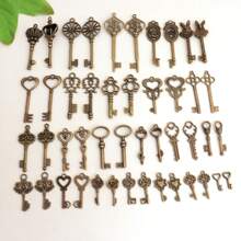 46pcs Mix Vintage Skeleton Keys Pendants, Filigree Steampunk Keys Antique Bronze Keys Charms Pendants, Jewelry Findings Making Accessory For DIY Necklace Bracelet