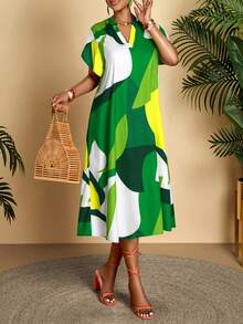 AIJ Amarilo Women's Green Casual Abstract Print Short Sleeve Midi Dress With Ruffle Detail And Straight Hem