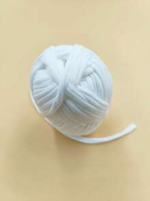 1 rocchetto di filato di lana con strisce di tessuto bianco, bordeaux e rosa, adatto per tessitura fai-da-te di borse, giocattoli, scarpe, tappeti e cestini di stoccaggio, decorazione per la casa, accessori per la casa. Decorazioni autunnali e natalizie per la casa, artigianato, filato di lana, tessuto. - Bianco - Visualizzare 4