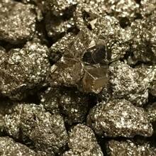 1pc Natural Pyrite Cluster Copper Pyrite Mineral Rough Uneven Ironstone Healing Energy Stone, Home Aquarium Decor, Can Be Used To Enhance Willpower And Manifestation, Suitable For Back To School Season - Yellow - View 8