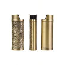 1 pezzo Custodia per accendino J6 con design a rilievo di Costantino, chiusura a pulsante, materiale in metallo durevole - adatto per uso personale e da regalo, scatola accendino in stile artistico, finitura in metallo, adatta per accendini BIC J6 formato standard - custodia per accendino alla moda e durevole, antivento, stile retrò minimalista e resistente - Multicolore - Visualizzare 2