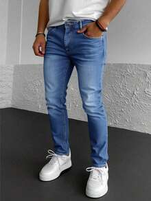 Jeans skinny para hombre en denim azul claro, ajustados y modernos, ideal para estilos casuales - Azul lavado medio - Ver 3