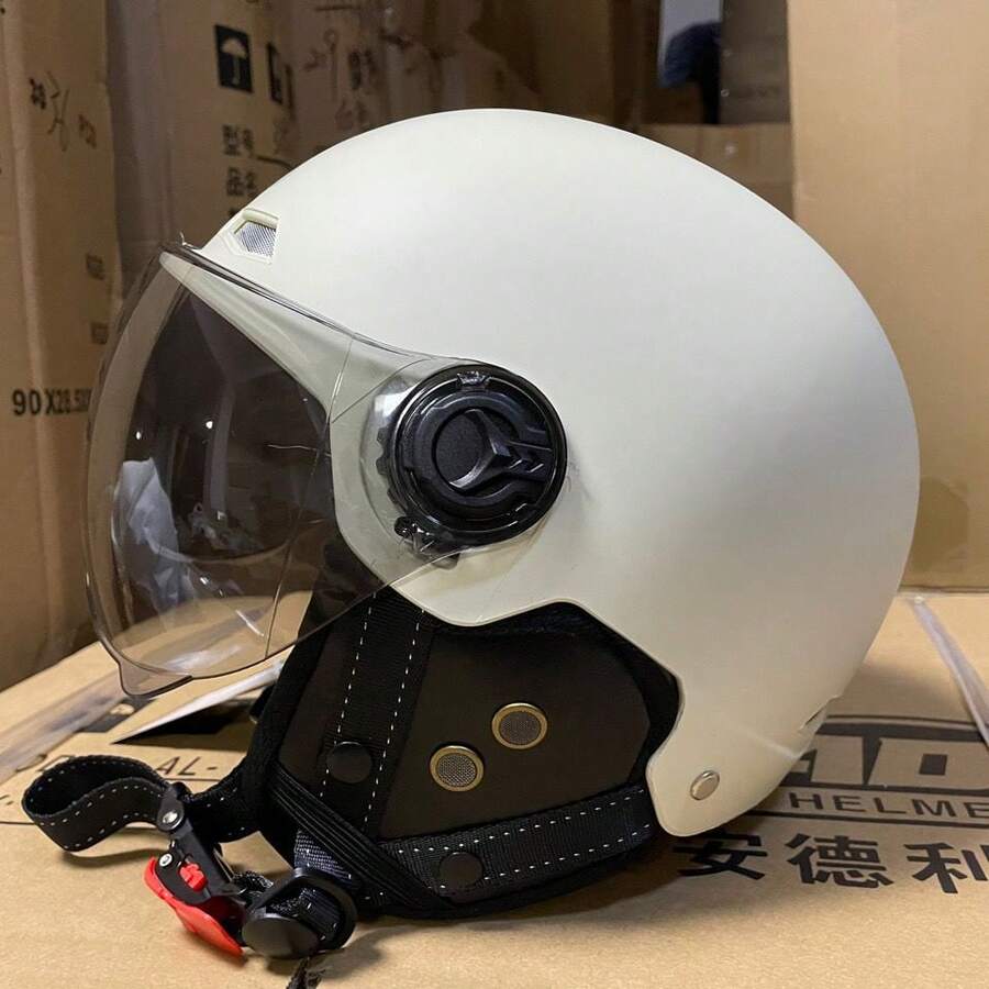 Motorcycle Helmets - Four Seasons Matte Black 3C Certification - View 1
