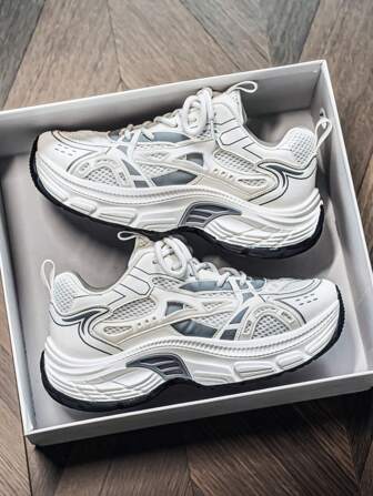 New Men's Casual Niche Low-Top Design Leather Sneakers, Versatile Thick Sole Mid-Top Sports Shoes, Fashionable Color Block Outdoor Travelling Shoes