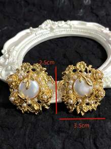 Neue hochwertige barocke, kultivierte Perlen, königlicher Hof, übertriebener mittelalterlicher, aufblühender, mehrschichtiger Blumen Silber Nadel Ohrringe im Retro-Stil, geeignet für den täglichen Gebrauch und für Banketts von Frauen