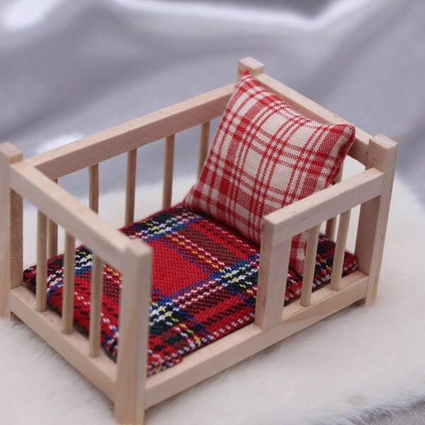Miniature Nursing Bed Model, Home Decor, Dollhouse DIY Accessories, Collectible Gift For Hobbyists And Enthusiasts