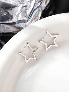 1 Pair Star Shaped Hoop Earrings, Suitable For Women's Daily And Festival Wear - Silver - View 1