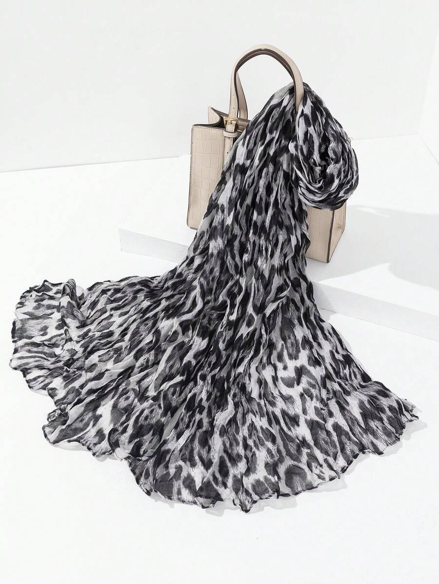 1pc Classic Leopard Print Pleated Fashion Versatile Long Scarf, Suitable For Commute, Travel, And Casual Outfit - Black and White - View 1