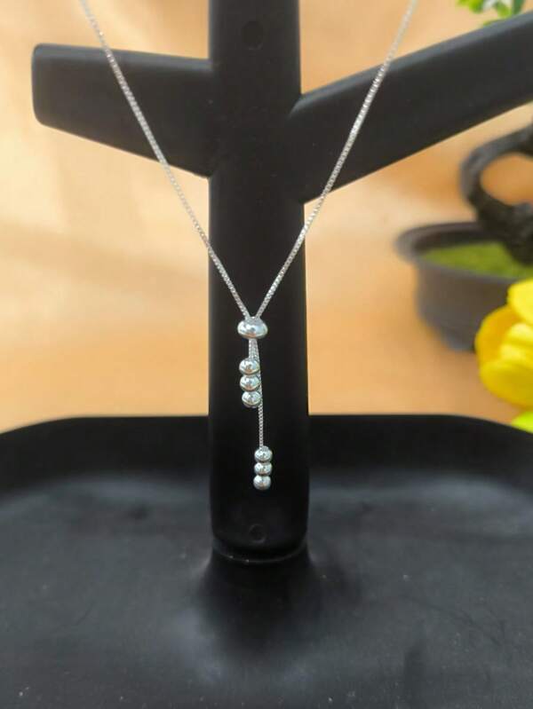 1 pezzo Collana alla moda per donna, disegno unico premium, con nappina a forma di Y e ciondolo a forma di cerchio con perline, per il ritorno a scuola