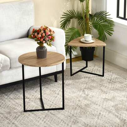 Meubles Cosy Conjunto de 2 mesas de centro encaixáveis, redonda e triangular, para sala de estar, mesa de cabeceira, estilo industrial retrô, estrutura de metal e tampo em MDF com acabamento em carvalho, adequadas para quarto, sala de estar ou área de relaxamento. 42 x 37 x 40 cm / 45 x 45 x 51 cm